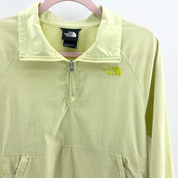 EUC Small The North Face Women’s Class V Windbreaker Neon Yellow - Picture 3 of 6